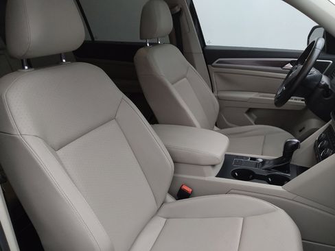 Used 2020 Volkswagen Atlas SE w/ Panoramic Sunroof Package FWD image 21