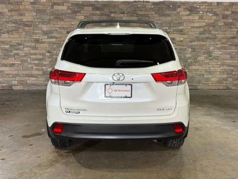 Used 2017 Toyota Highlander XLE AWD/4WD image 7