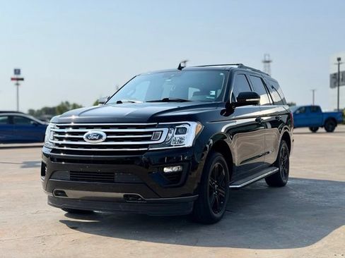 Used 2021 Ford Expedition XLT AWD/4WD image 3