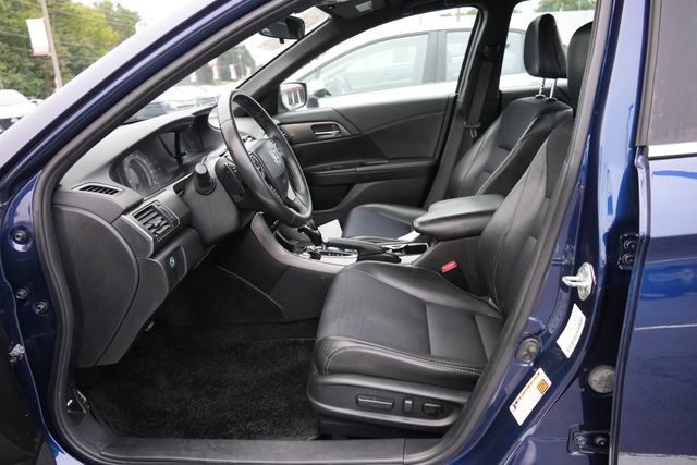 Used 2016 Honda Accord Sport image 18