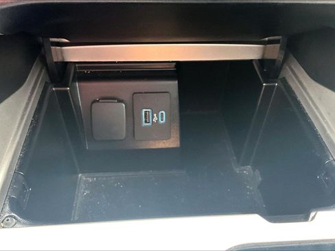 Used 2020 Ford Explorer Limited AWD/4WD image 34