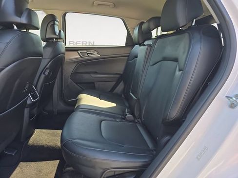 Used 2023 Kia Sportage EX FWD image 13