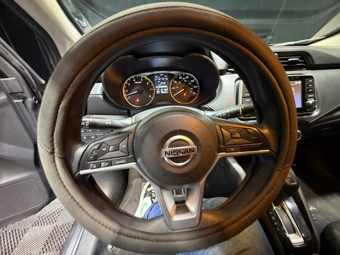 Used 2020 Nissan Versa S image 9