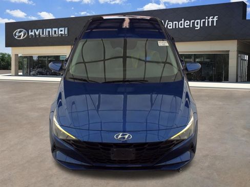 Used 2023 Hyundai Elantra SEL FWD image 5