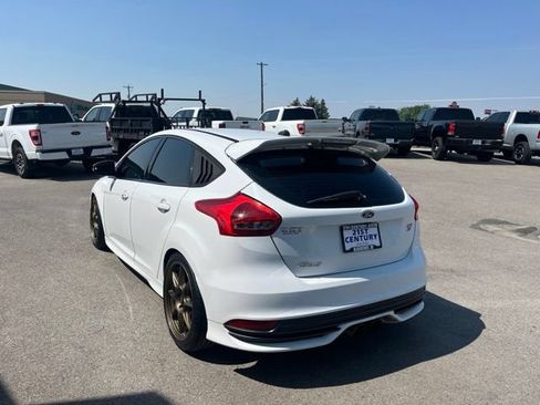 Used 2016 Ford Focus ST FWD image 11