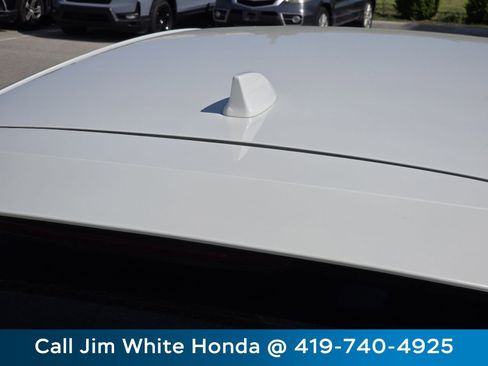 Certified 2023 Honda HR-V LX image 16