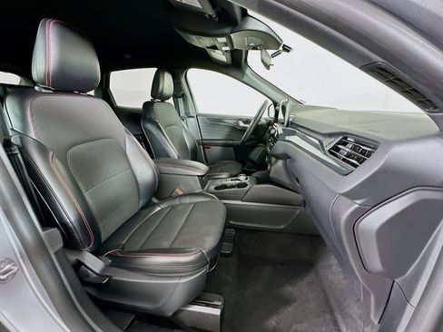 Used 2024 Ford Escape ST-Line image 30