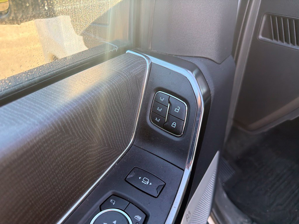 Used 2025 Ford F350 Platinum AWD/4WD image 12