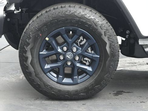 New 2026 Jeep Gladiator Sport AWD/4WD image 31