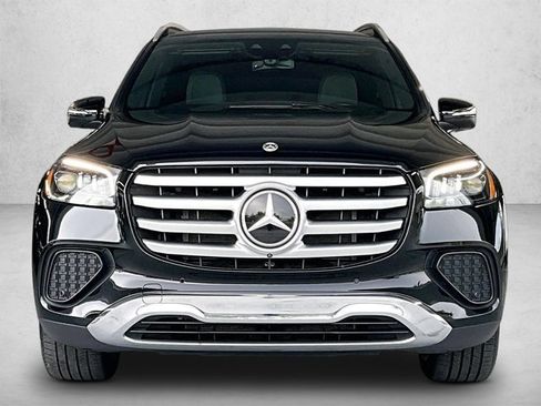 Certified 2025 Mercedes-Benz GLS 450 4MATIC image 3