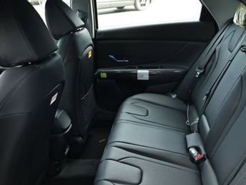New 2026 Hyundai Elantra Limited FWD image 9