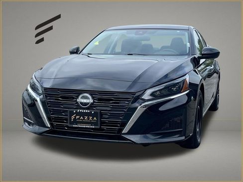 Used 2023 Nissan Altima 2.5 S FWD image 1
