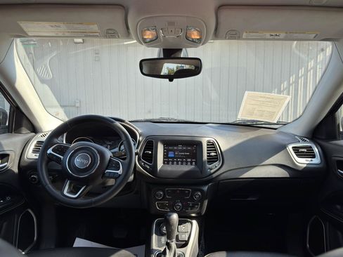 Used 2021 Jeep Compass Latitude AWD/4WD image 16