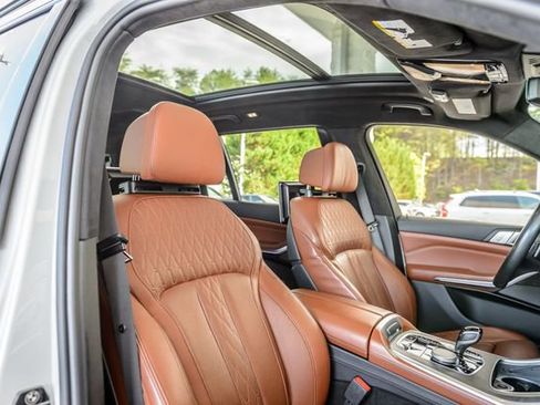 Used 2020 BMW X7 xDrive40i w/ M Sport Package AWD/4WD image 37