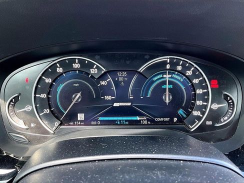 Used 2019 BMW 530e w/ M Sport Package image 22