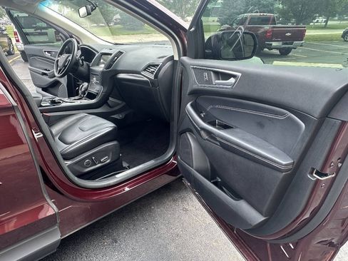 Used 2018 Ford Edge Titanium w/ Technology Package FWD image 22