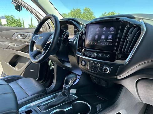Certified 2021 Chevrolet Traverse Premier w/ Redline Edition FWD image 29