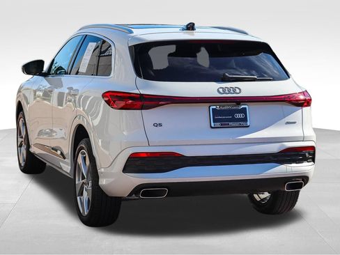 Used 2025 Audi Q5 Premium Plus AWD/4WD image 3