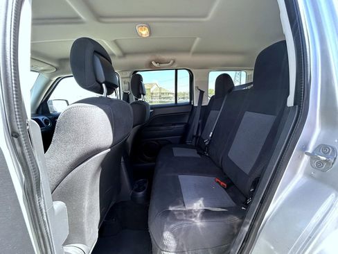 Used 2013 Jeep Patriot Latitude AWD/4WD image 20