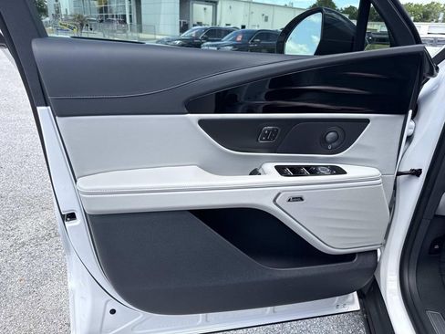 New 2026 Lincoln Nautilus Premier w/ Equipment Group 102A image 18