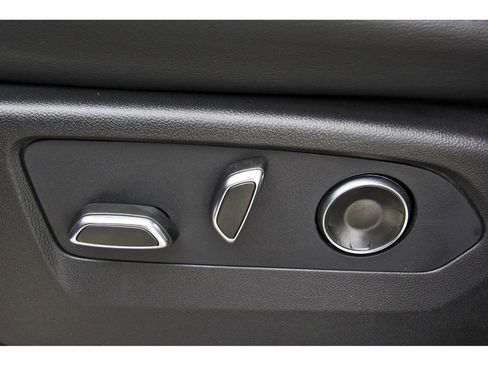 New 2026 Cadillac Escalade Luxury w/ LPO, Radiant Package image 23