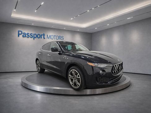 Used 2023 Maserati Levante GT AWD/4WD image 3