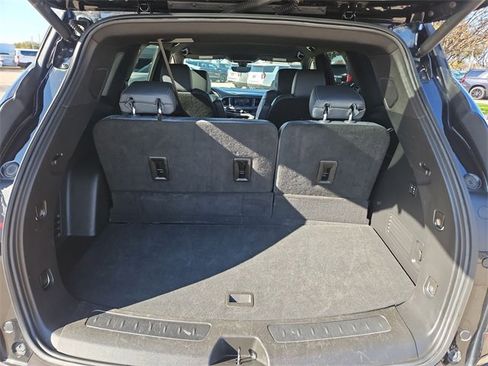 Used 2024 Buick Enclave Premium image 25