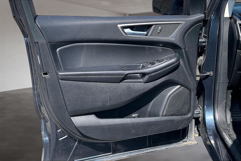 Used 2024 Ford Edge SEL AWD/4WD image 19