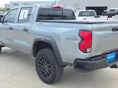 Used 2023 Chevrolet Colorado Trail Boss w/ Technology Package AWD/4WD image 3