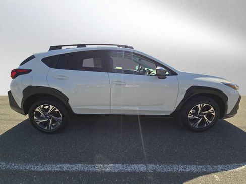 Used 2025 Subaru Crosstrek 2.0i Premium AWD/4WD image 2