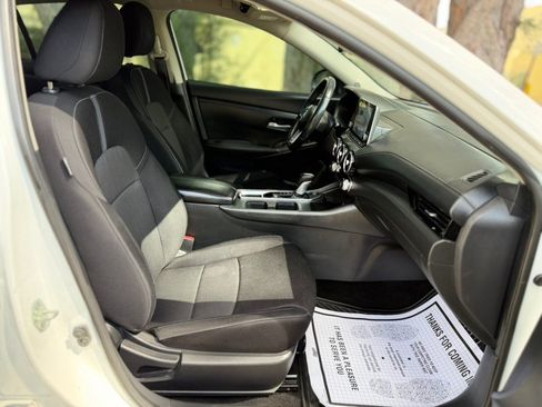 Used 2021 Nissan Sentra SV w/ Trunk Package FWD image 11