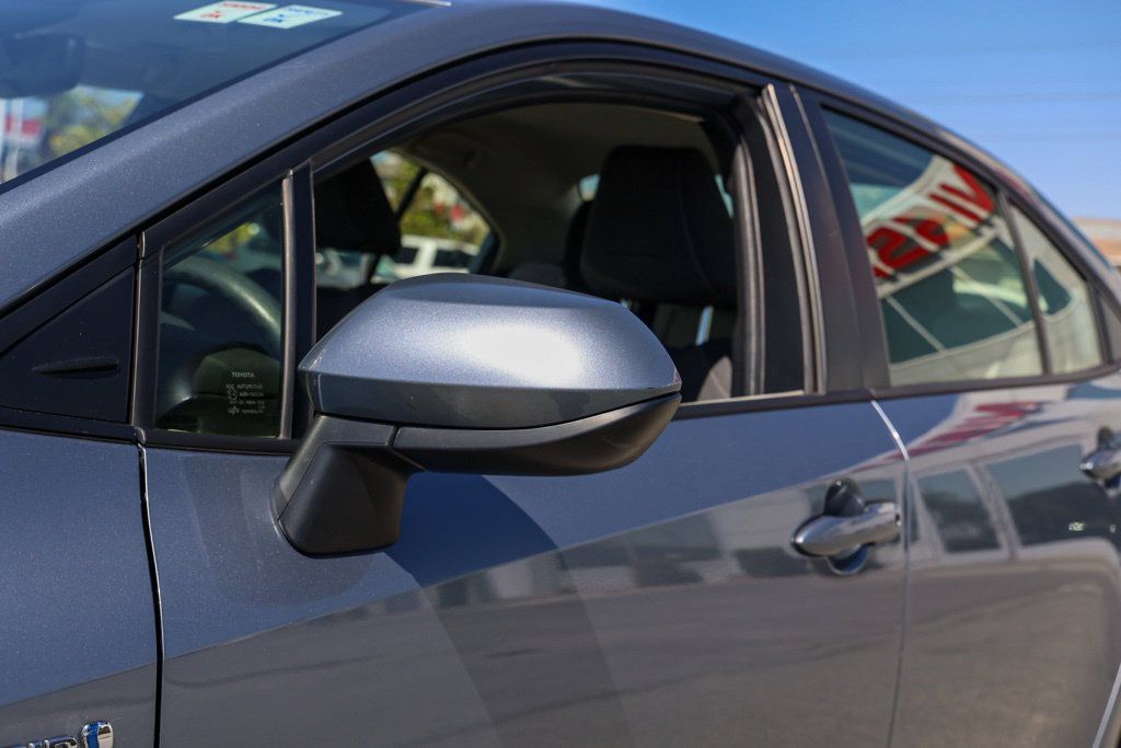 Used 2020 Toyota Corolla LE FWD image 13