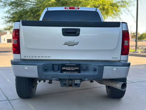 Used 2011 Chevrolet Silverado 2500 LTZ w/ LTZ Plus Package AWD/4WD image 6