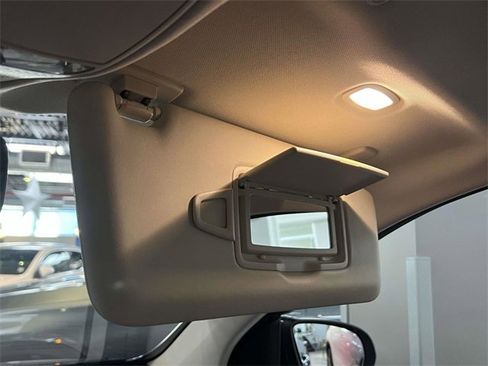 Certified 2022 Mercedes-Benz GLC 300 4MATIC image 33