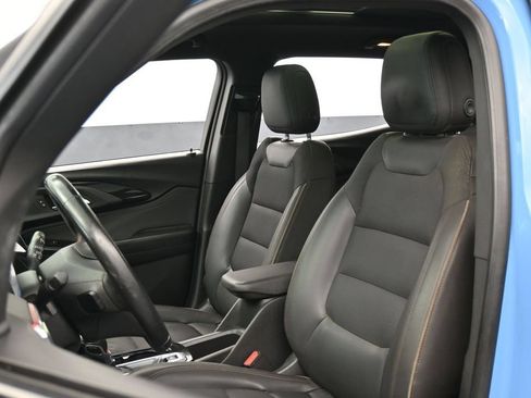 Used 2023 Chevrolet TrailBlazer RS w/ Sun and Liftgate Package FWD image 10