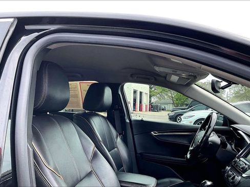 Used 2019 Chevrolet Impala Premier FWD image 23