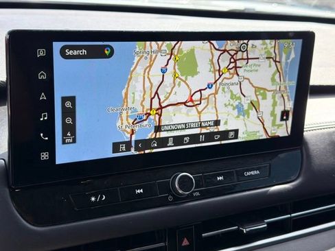 Used 2025 Mitsubishi Outlander ES FWD image 24