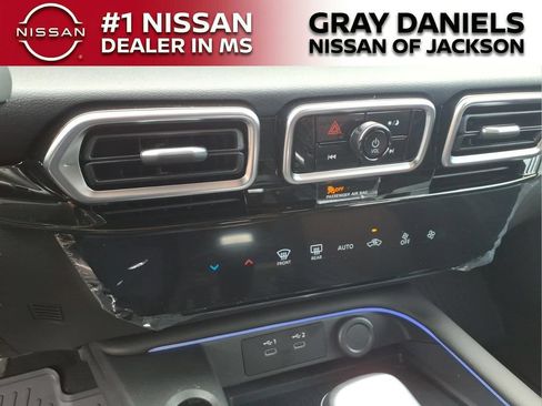New 2026 Nissan Sentra SR w/ Floor Mat Package FWD image 17