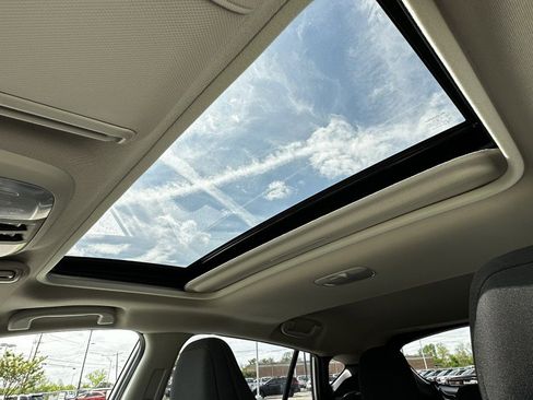 Used 2025 Subaru Crosstrek 2.0i Premium image 22