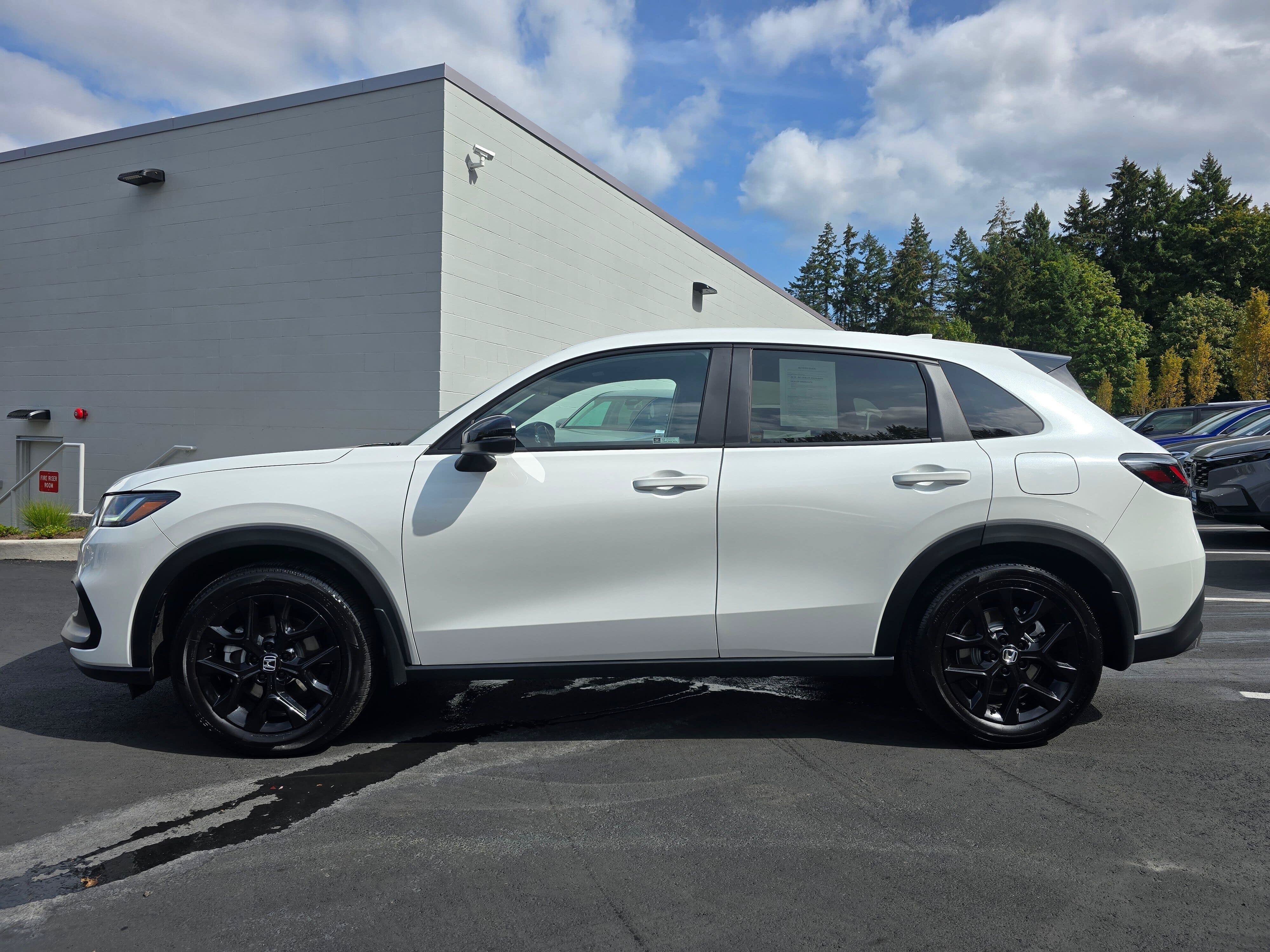 Used 2024 Honda HR-V Sport image 8