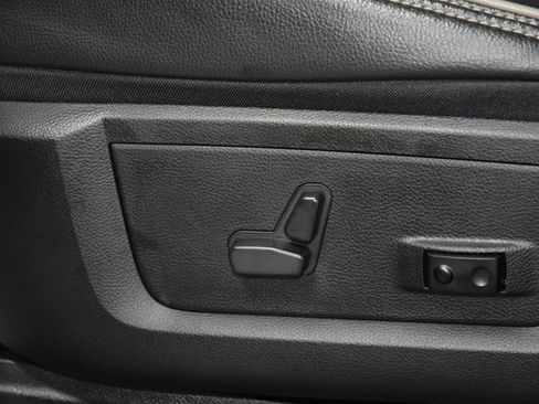 Used 2024 RAM 2500 Laramie w/ Night Edition image 40