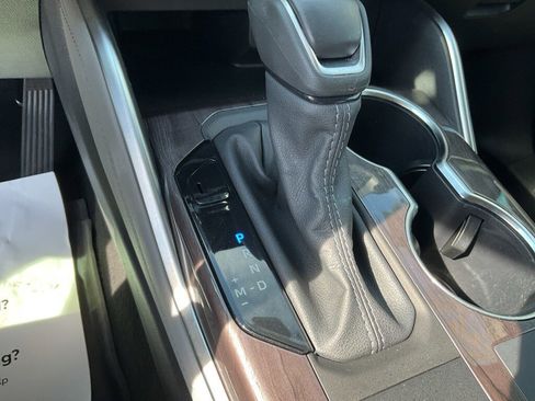 Used 2025 Toyota Highlander Limited image 13