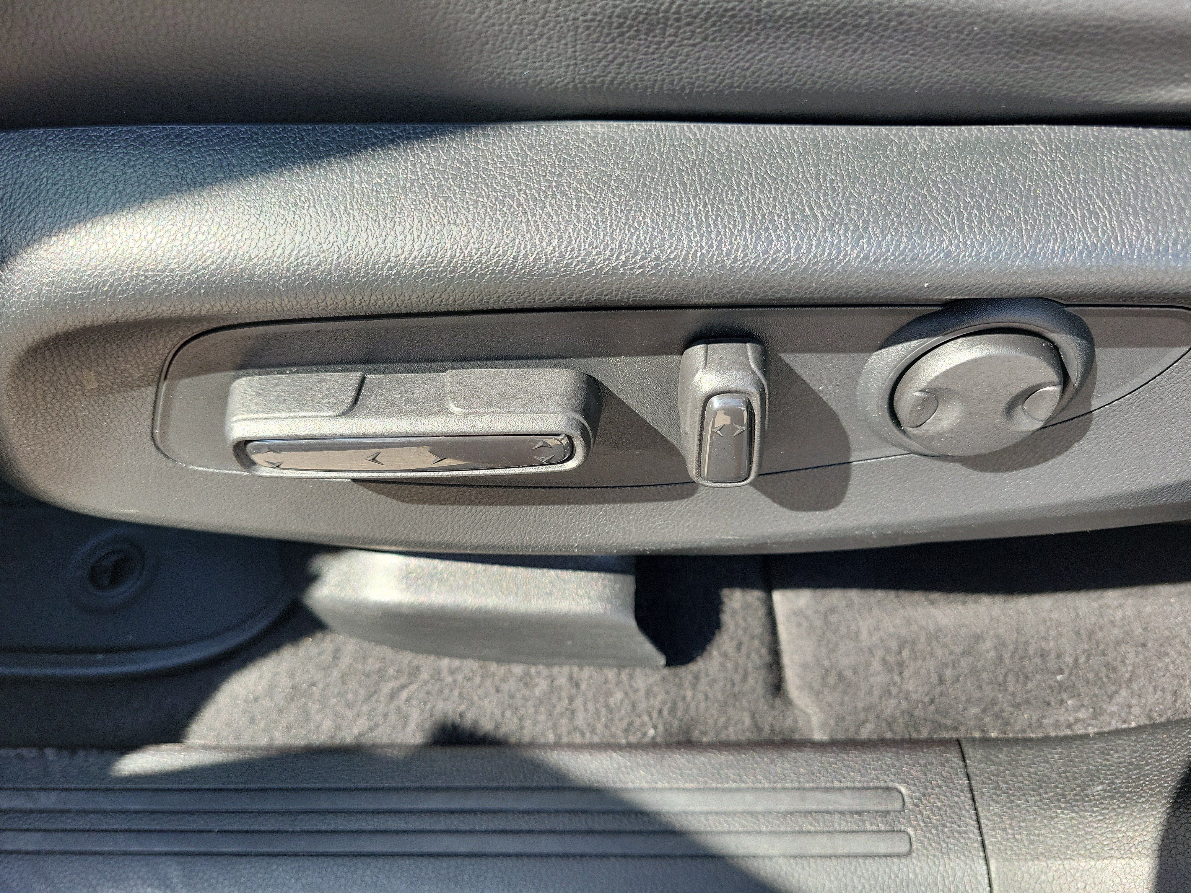 Used 2023 Honda CR-V EX-L image 23