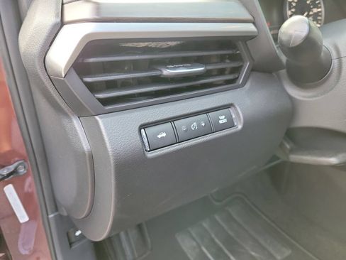 Used 2025 Nissan Altima 2.5 SV FWD image 23