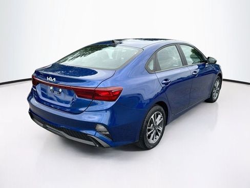 Certified 2023 Kia Forte LXS FWD image 5