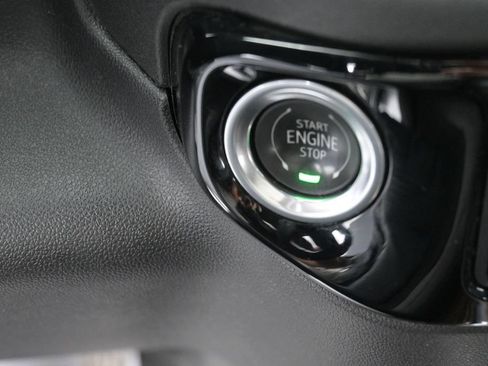 Used 2023 GMC Sierra 1500 Elevation w/ Preferred Package AWD/4WD image 32