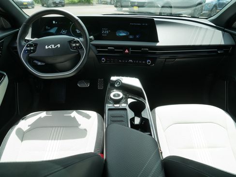 Certified 2024 Kia EV6 GT-Line w/ GT-Line White Seat Package AWD/4WD image 10