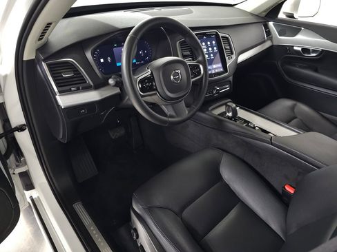 Used 2024 Volvo XC90 B5 Core w/ Climate Package AWD/4WD image 14