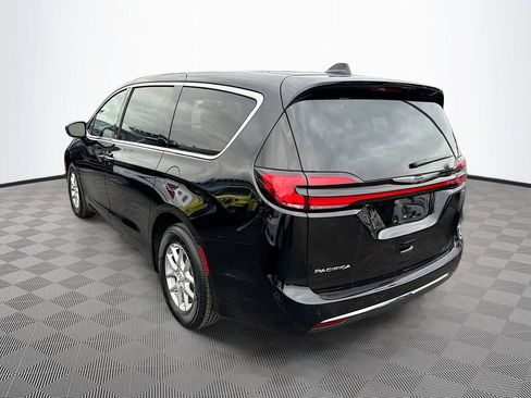 New 2026 Chrysler Pacifica Select image 7