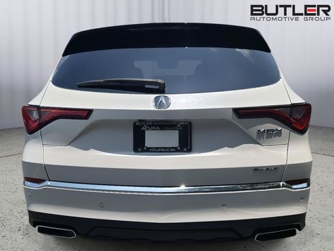 Certified 2024 Acura MDX SH-AWD w/ Technology Package image 5